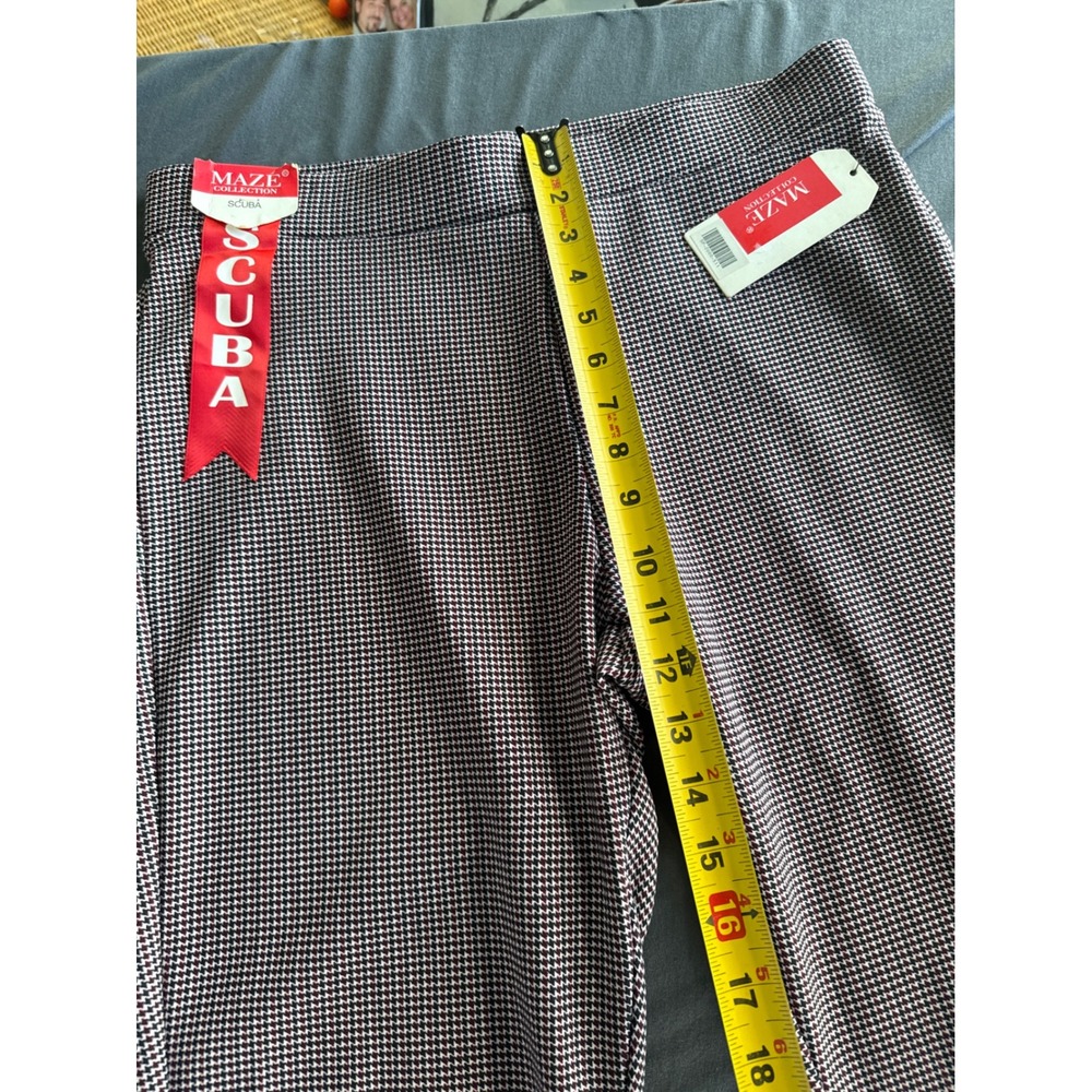 Maze Collection Scuba Houndstooth Leggings XL NWT Black Burgundy White Stretch - Picture 4 of 6